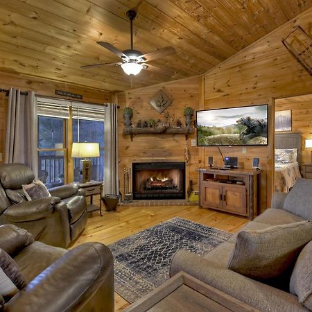 Talking Leaves Hot Tub Firepit And Comfy King Beds Vila Ellijay Exterior foto